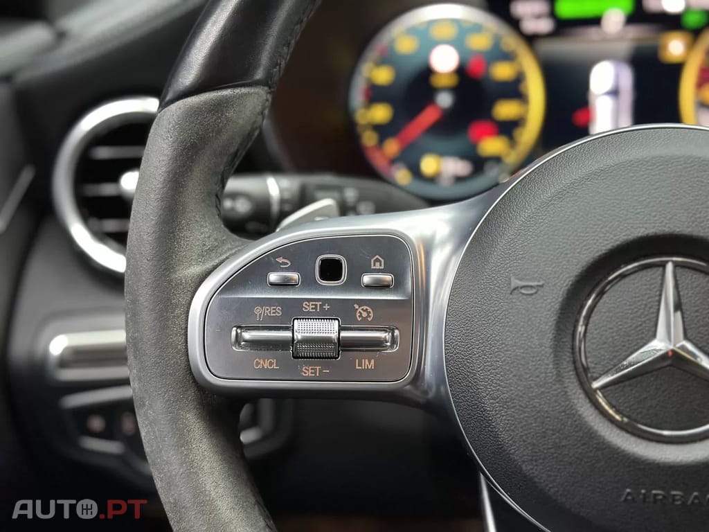 Mercedes-Benz C 300 e AMG Line