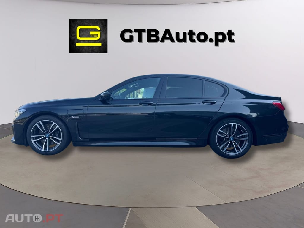 BMW 745 e M Sport I.V.A DEDUTIVEL 