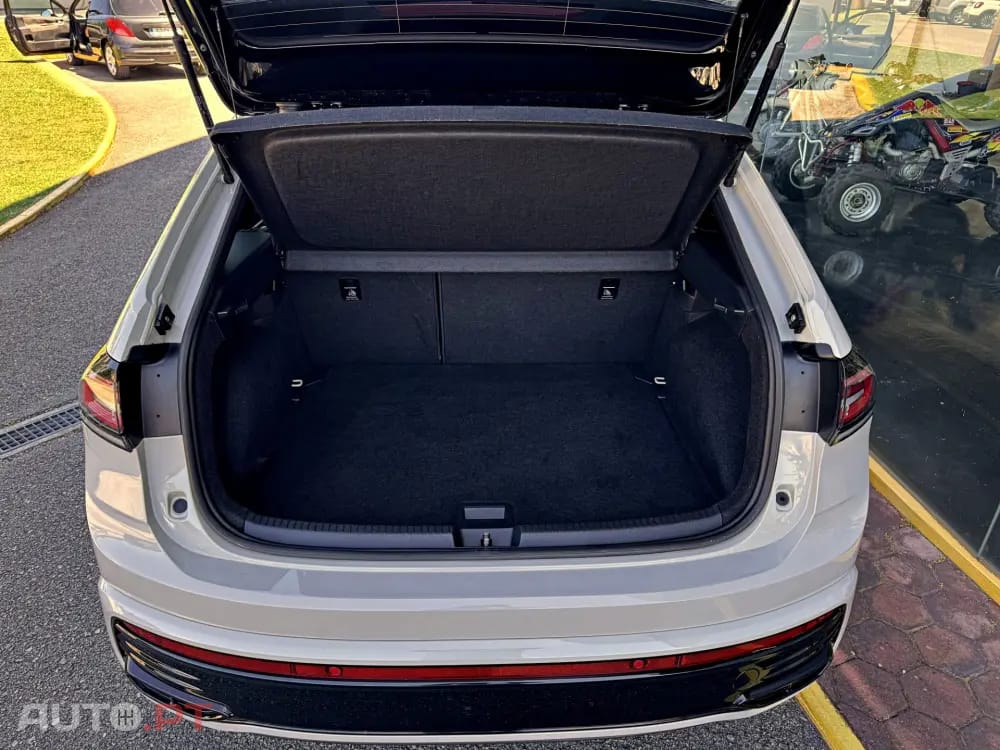 Volkswagen Taigo 1.0 TSI R-Line DSG