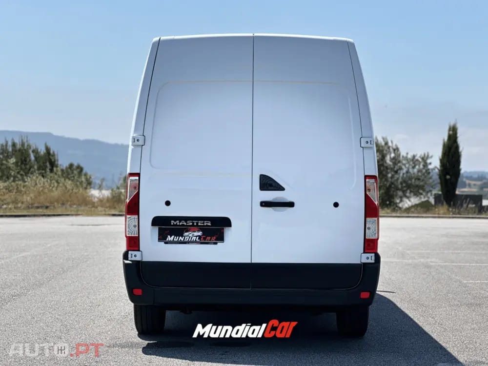 Renault Master Kasten L3H2 2.3 dCi 99.0kW 6-Gang 4 Türen