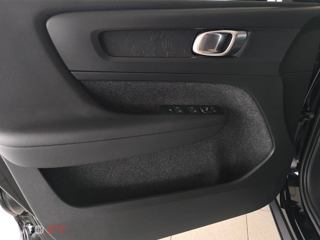 Volvo XC40 1.5 T2 Momentum
