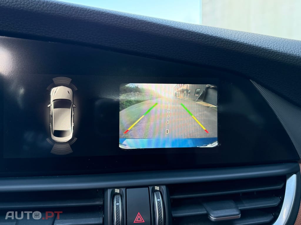 Alfa Romeo Giulia 2.0 Turbo 16V AT8-Q4 Veloce