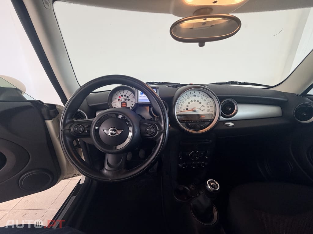 MINI Cooper One 1.6 Minimalist