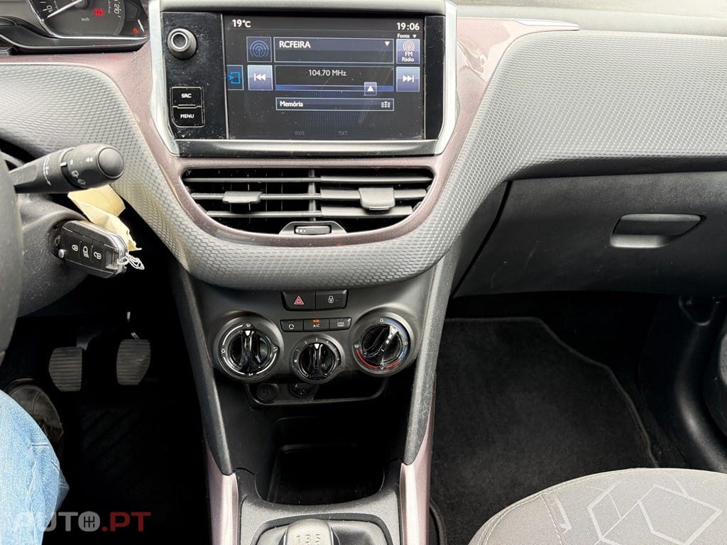 Peugeot 2008 1.2 VTi Active