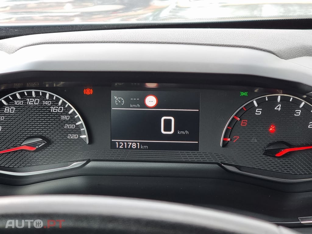 Peugeot 2008 1.2 PureTech Active Pack