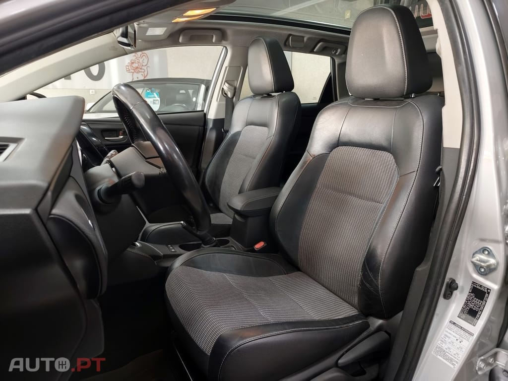 Toyota Auris Touring Sports 1.8 HSD Exclusive+Navi
