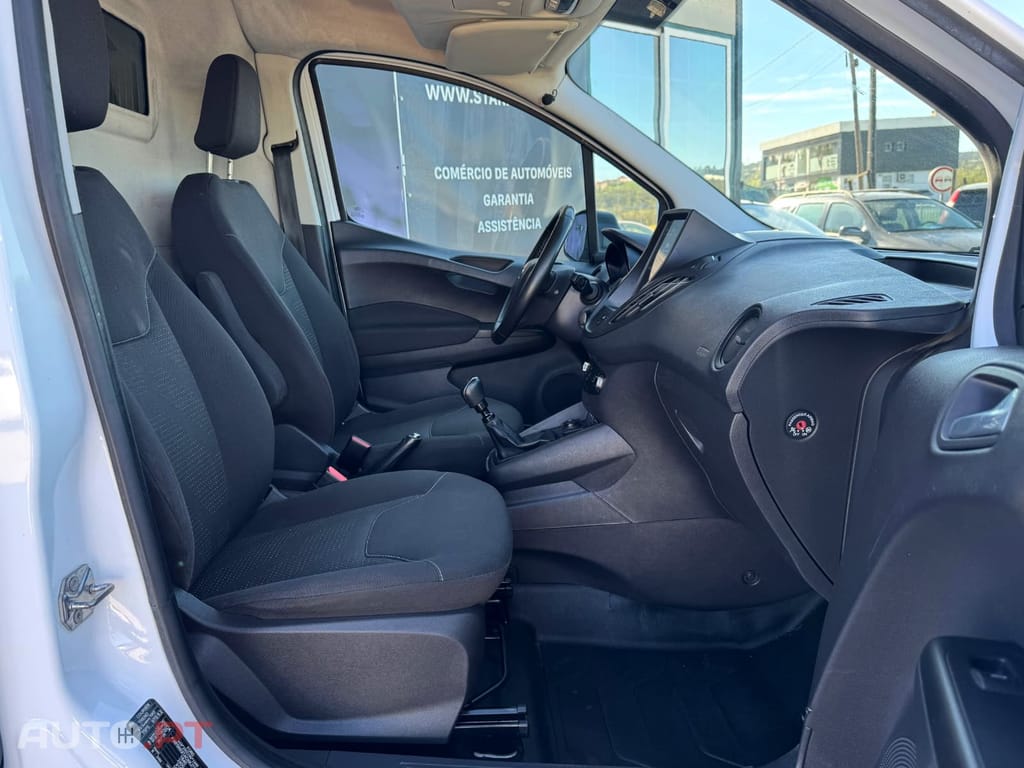 Ford Transit Courier 1.5 TDCi Trend- IVA Incluído