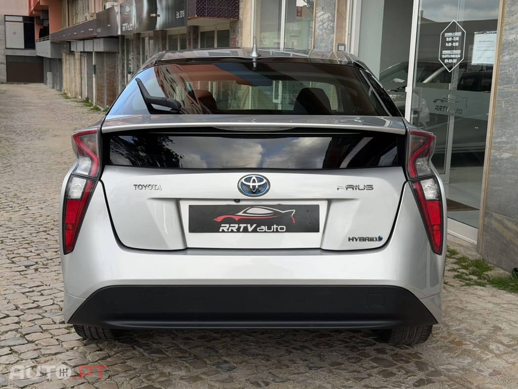 Toyota Prius 1.8 Luxury Touch&Go