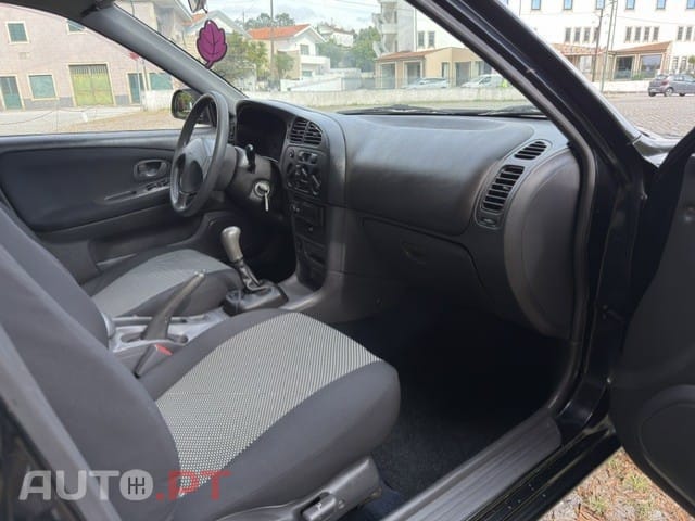Mitsubishi Lancer 1.3 GLX