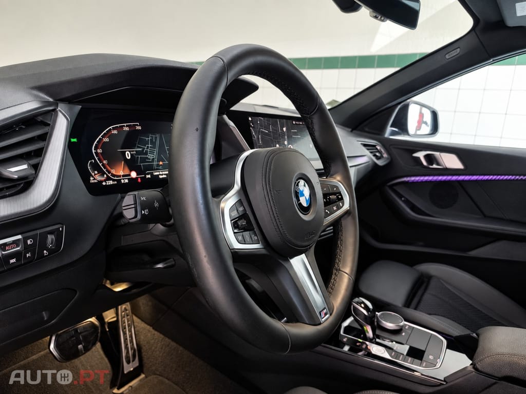 BMW 116 d Pack Desportivo M Auto