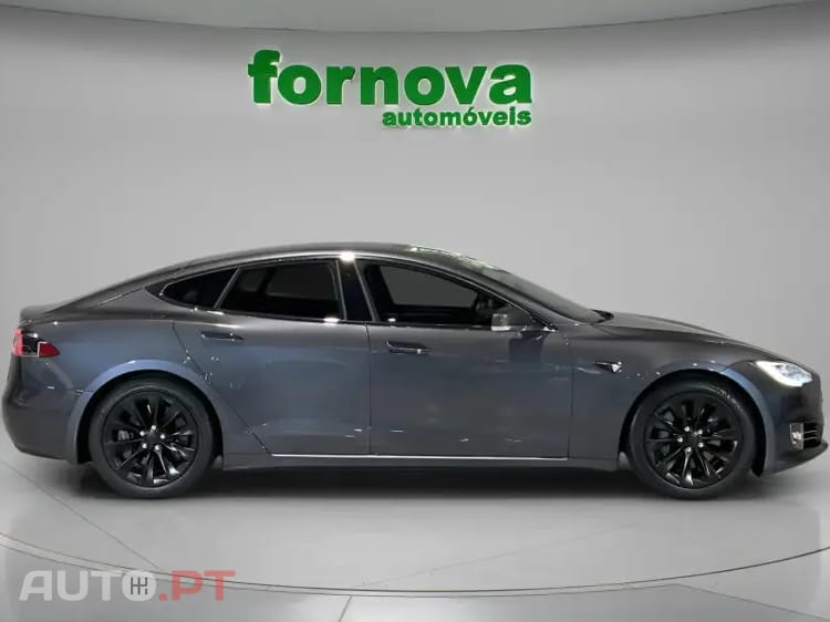 Tesla Model S 75D