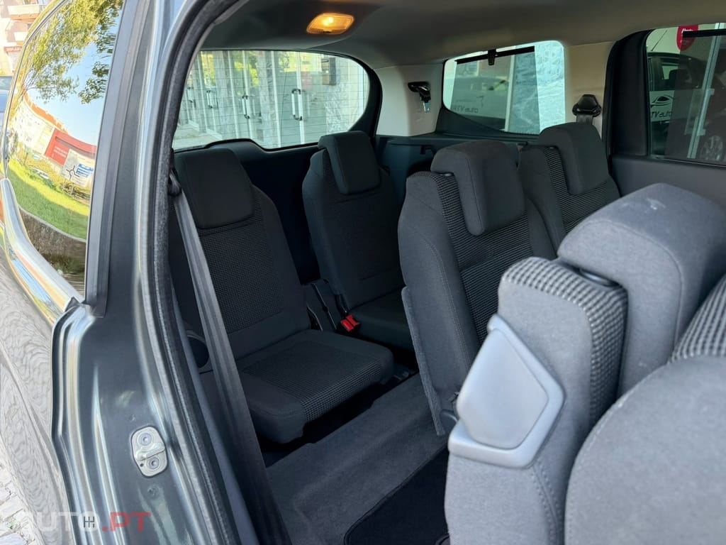 Peugeot 5008 1.6 HDi 7L Active