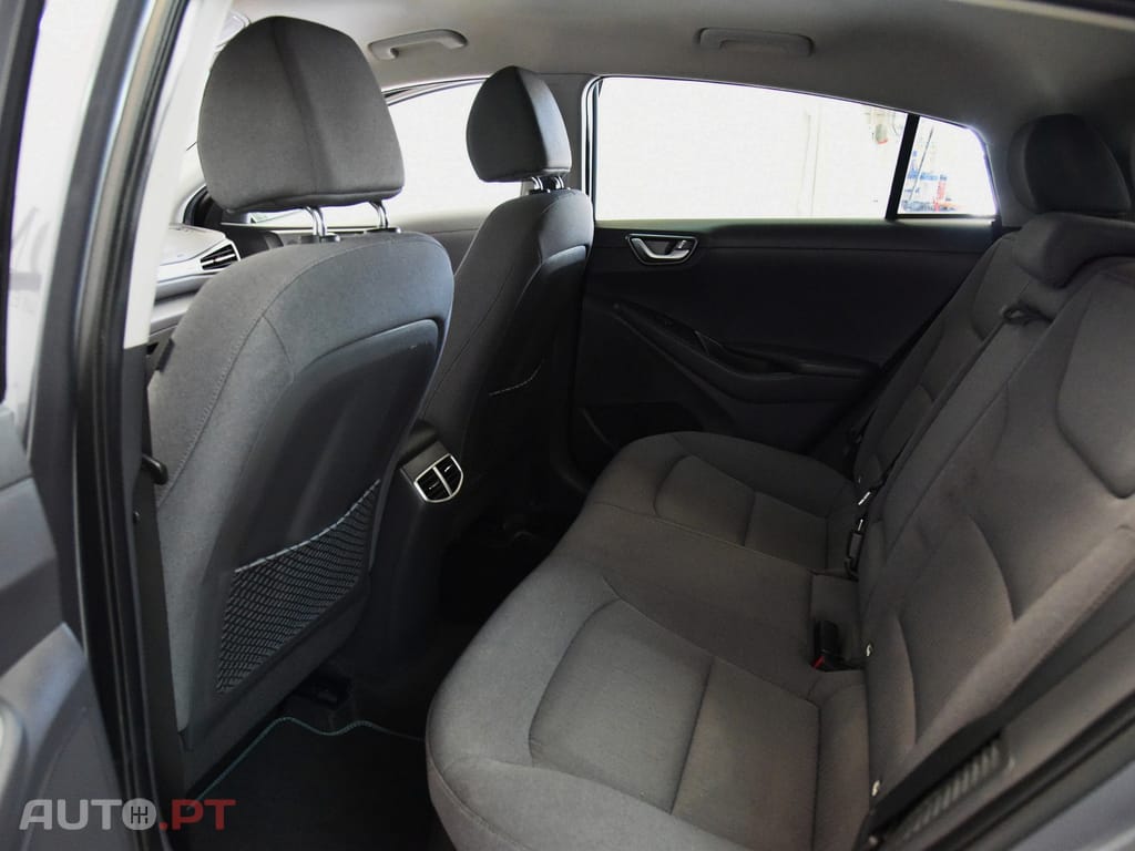Hyundai Ioniq 1.6 GDI PHEV