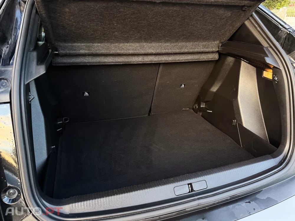 Peugeot 2008 1.2 PureTech Active Pack