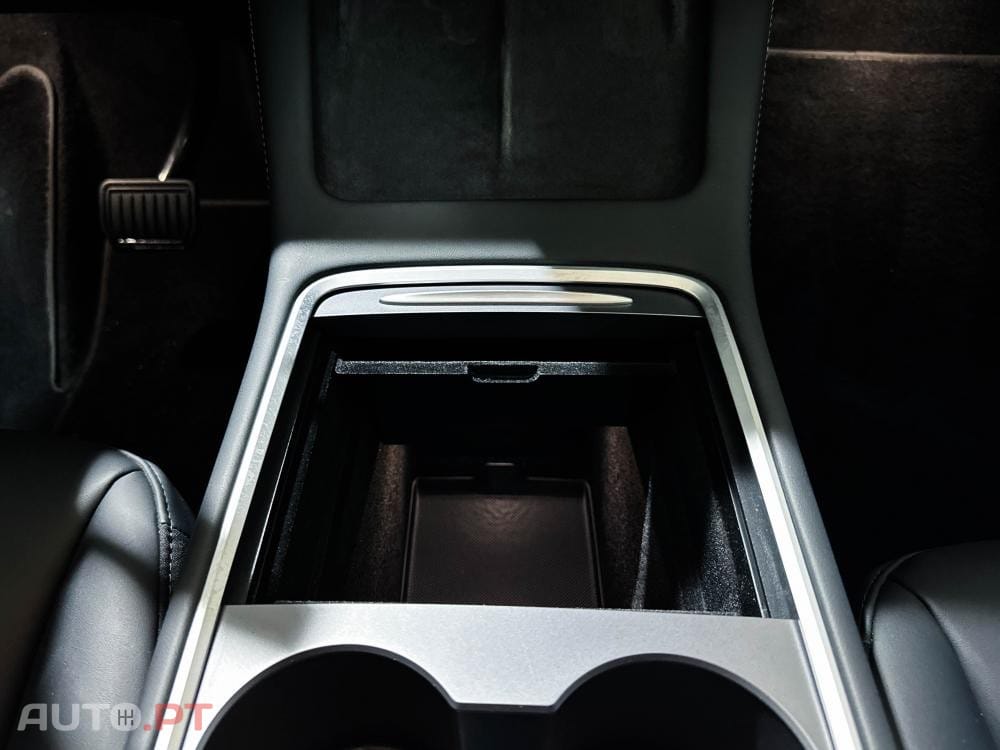 Tesla Model Y Long Range Dual Motor AWD