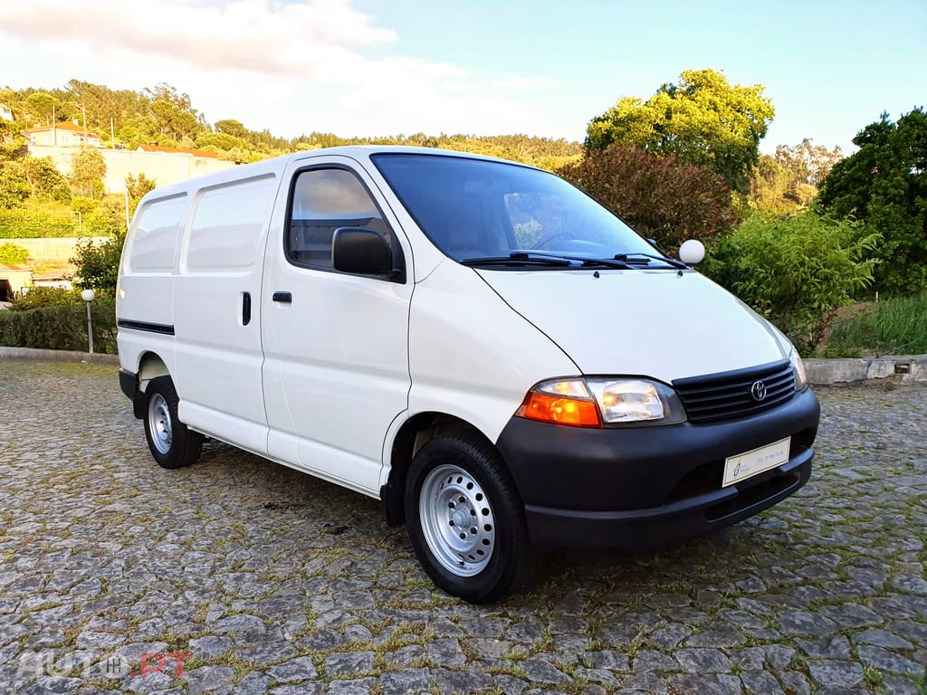 Toyota HiAce 2.5 D-4D Curto 2.8T