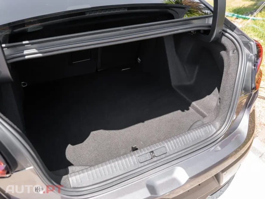 Citroen e-C4 X Shine