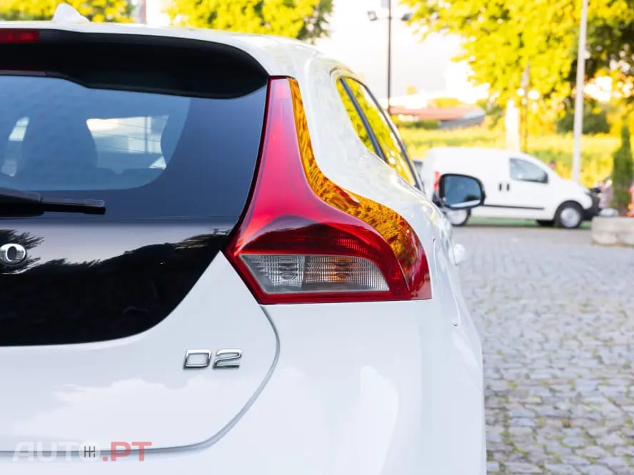 Volvo V40 1.6 D2 R-Design
