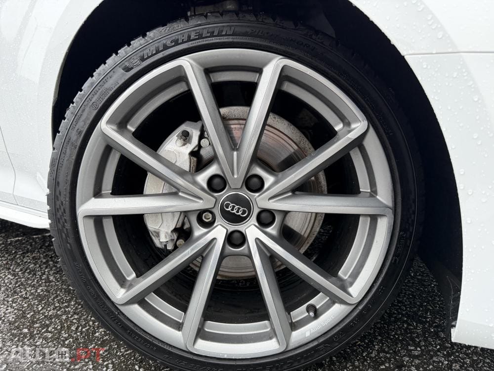 Audi A4 Avant 40 TDI quattro S line S tronic