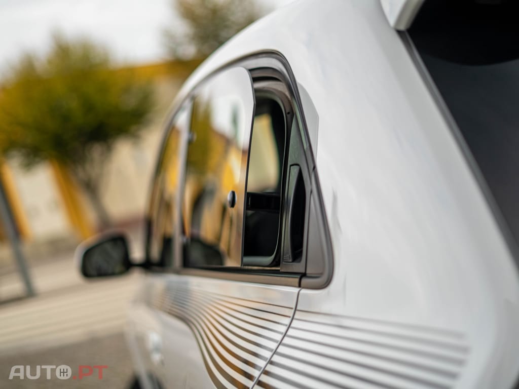 Renault Twingo 1.0 SCe Night&Day