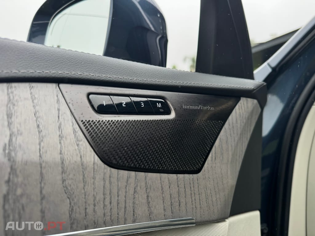 Volvo XC90 2.0 T8 PHEV Plus Bright AWD