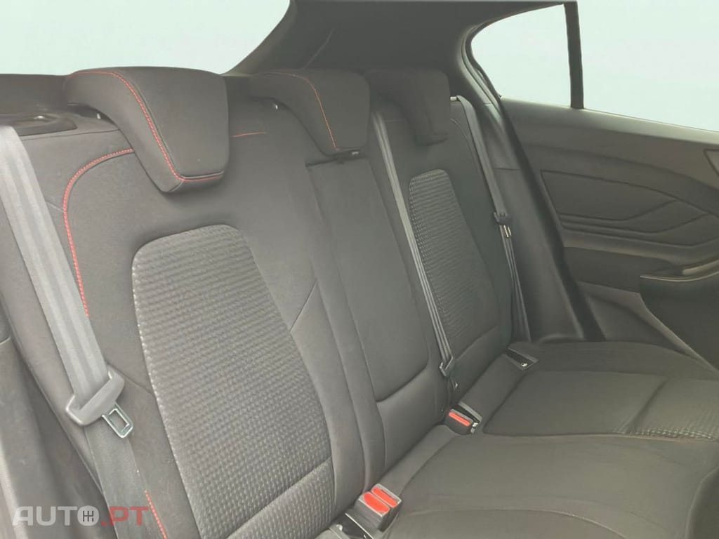 Ford Focus 1.0 EcoBoost MHEV ST-Line