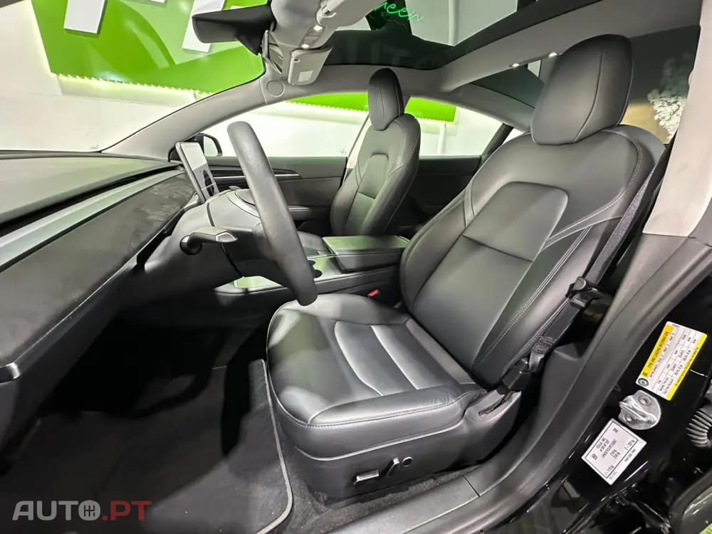 Tesla Model 3 Standard RWD