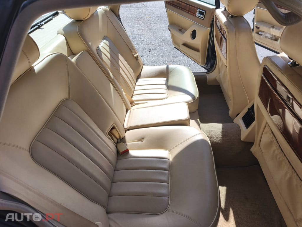 Jaguar XJ40 3.2 Sovereign