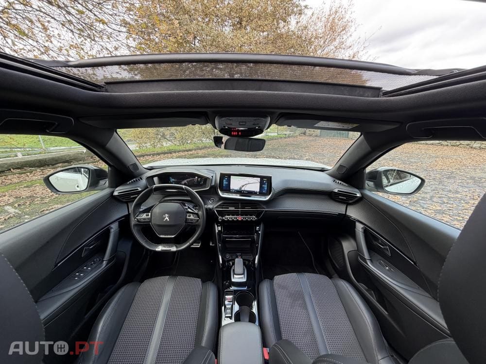 Peugeot E-2008 50 kWh GT Pack