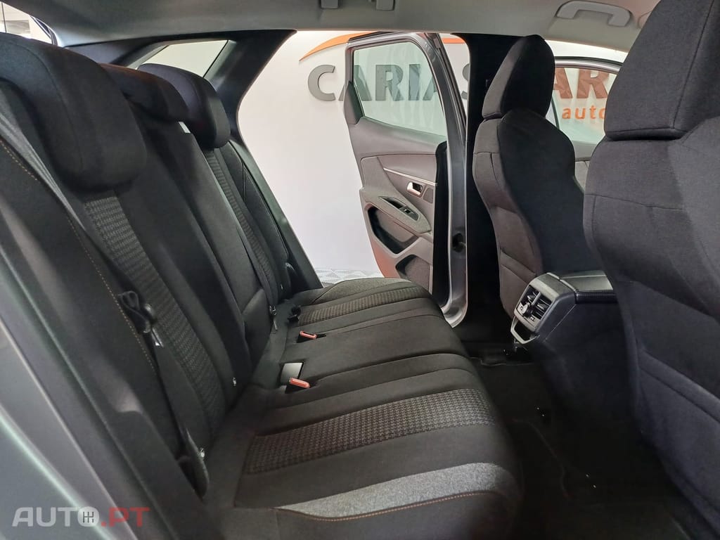 Peugeot 3008 1.5 BlueHDi Allure EAT8