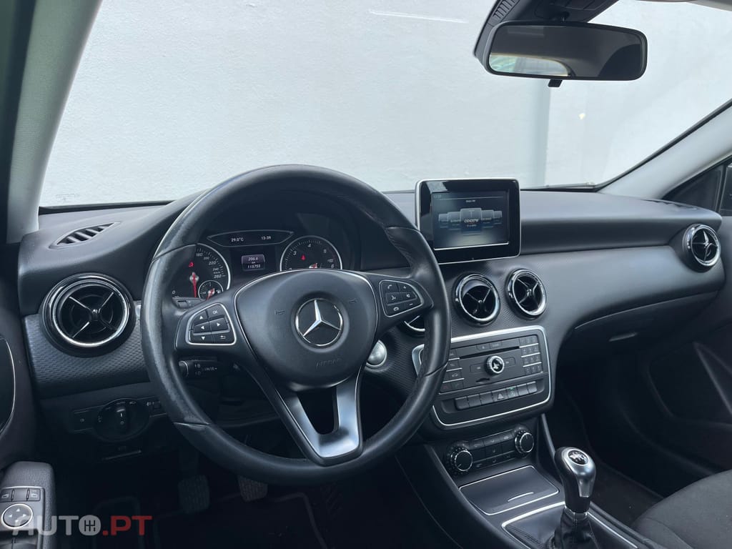 Mercedes-Benz A 180 d
