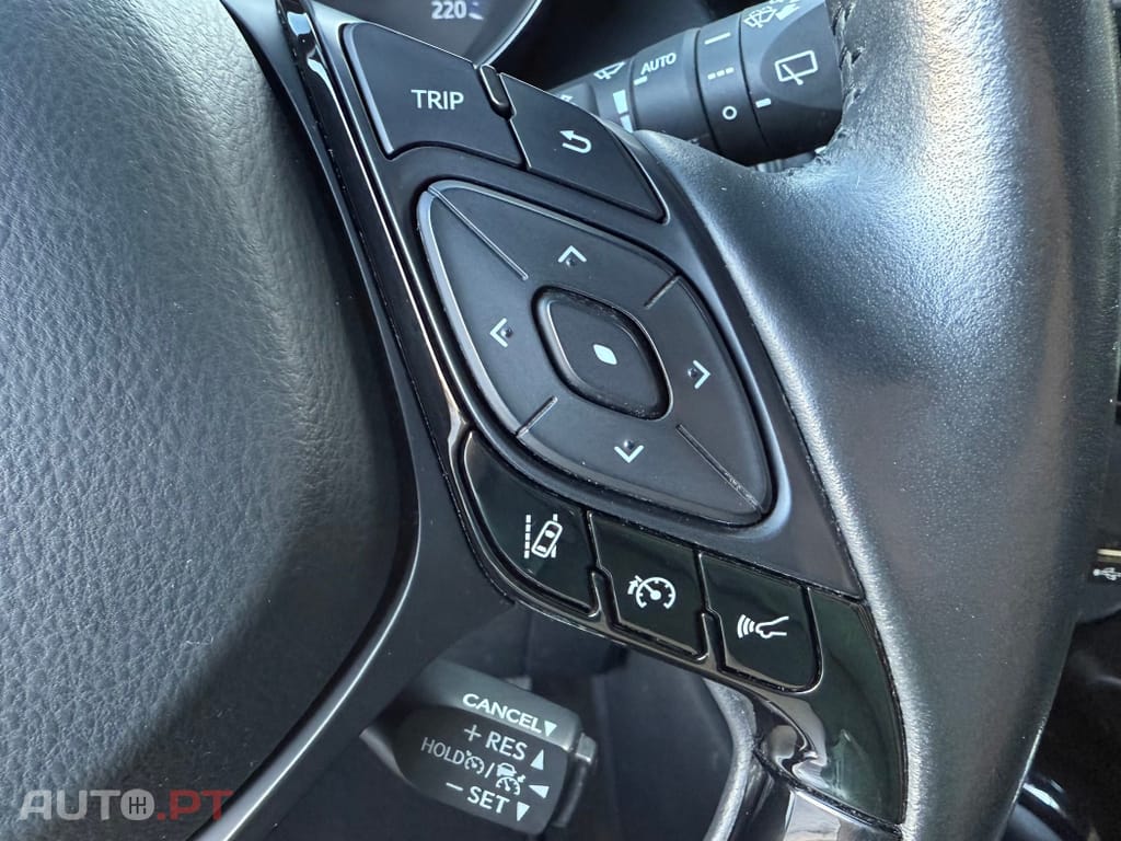 Toyota C-HR 1.8 Hybrid Square Collection