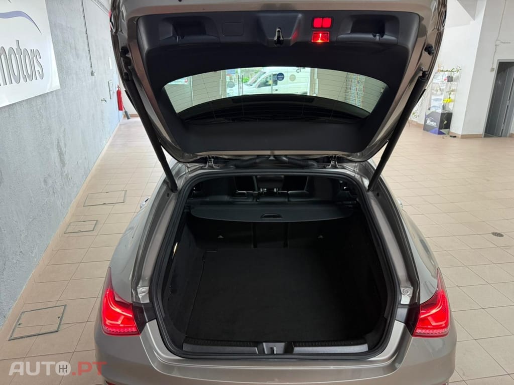 Mercedes-Benz CLA 220 d Shooting Brake AMG Line Aut.