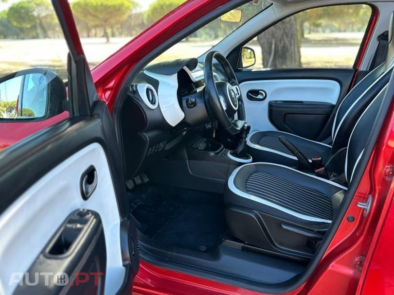 Renault Twingo TCE 90 INTENS