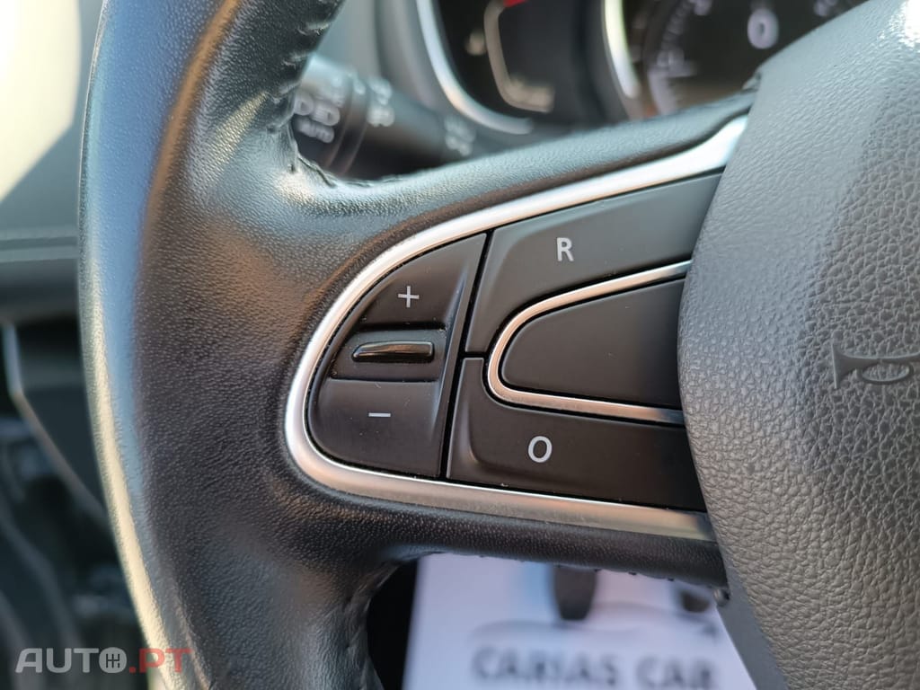 Renault Grand Scénic 1.7dCi Intens Hybrid Assist SS