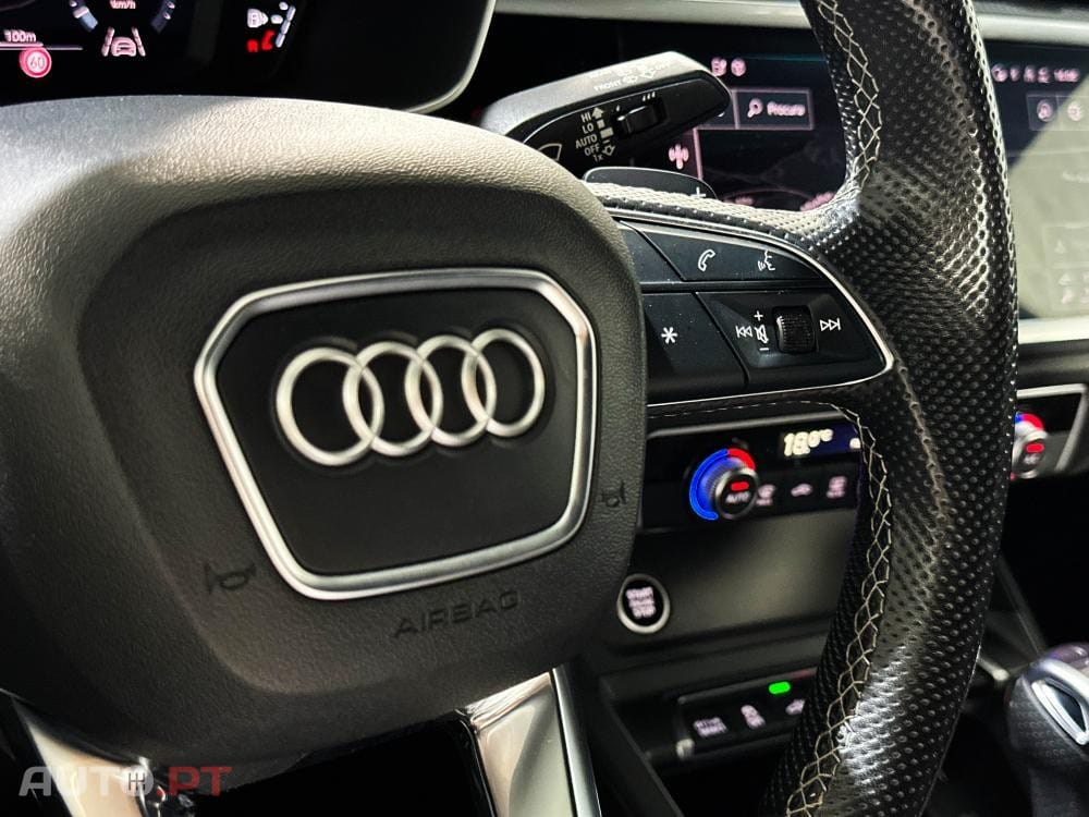 Audi Q3 45 TFSIe S line S tronic