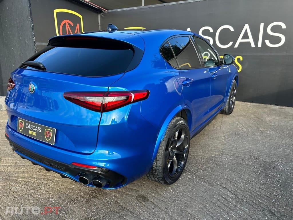 Alfa Romeo Stelvio V6 2.9 Bi-Turbo AT8-Q4 Quadrifoglio