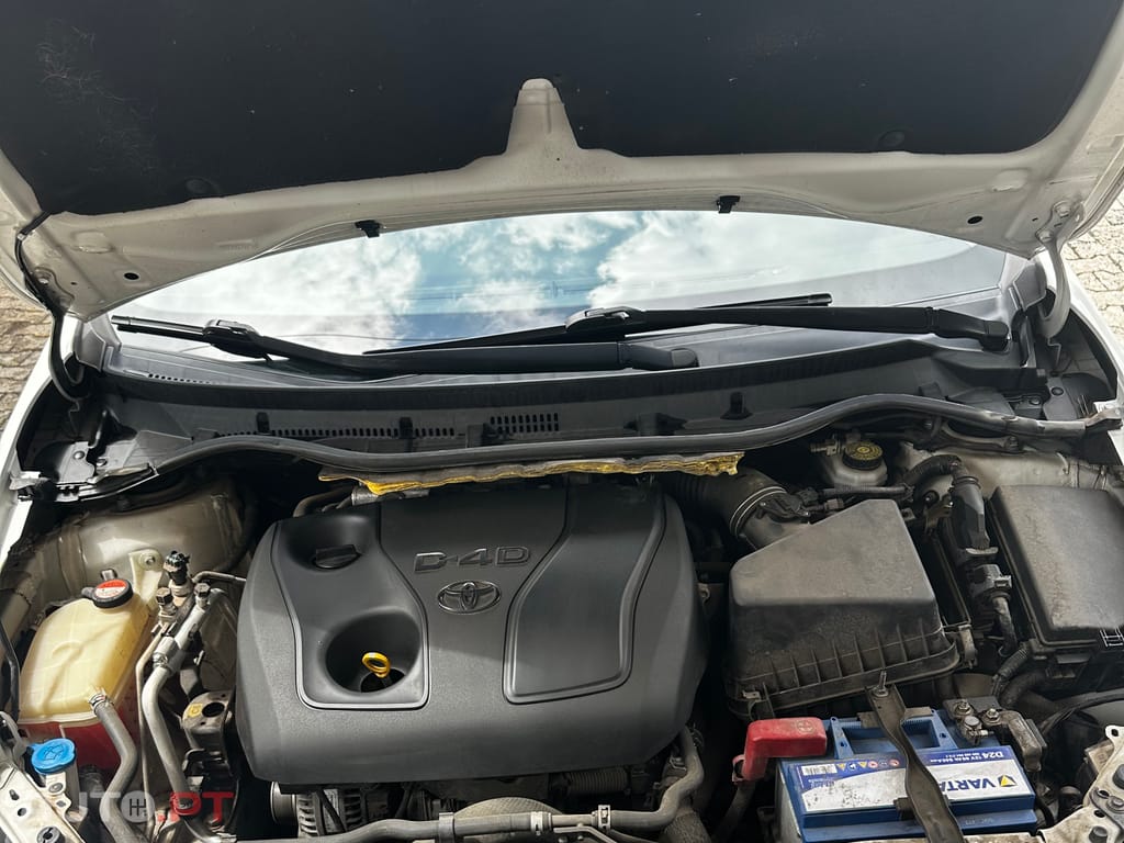 Toyota Auris Confort + pack tecnho