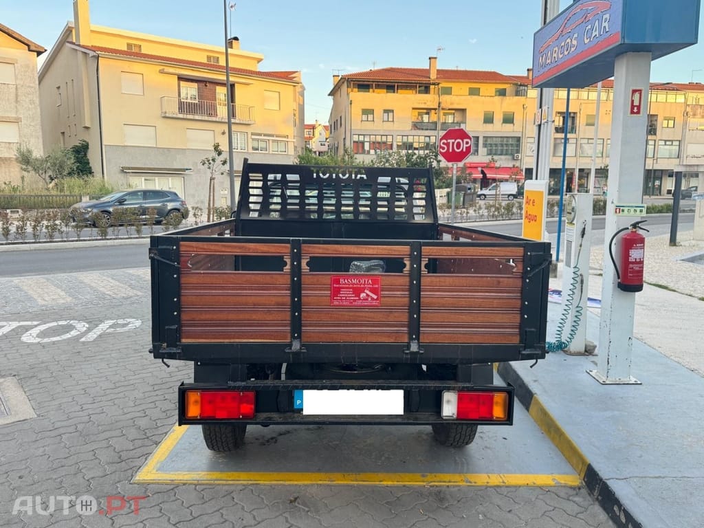 Toyota Hilux 2.5 4x4 2 lugares