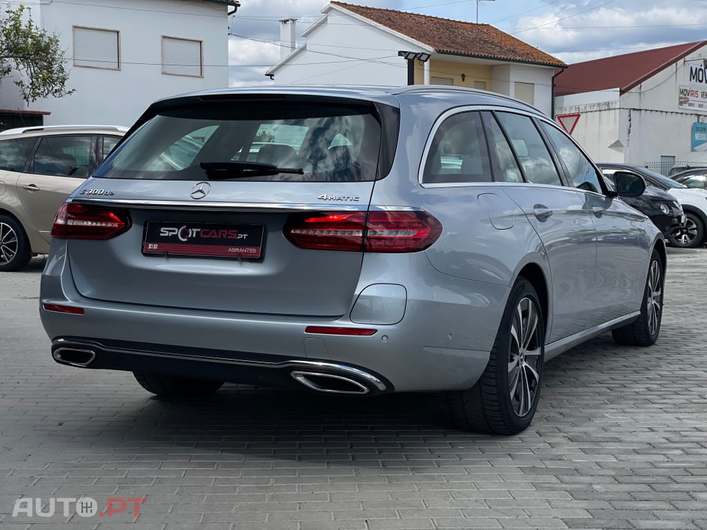 Mercedes-Benz E 300 de Avantgarde 4Matic