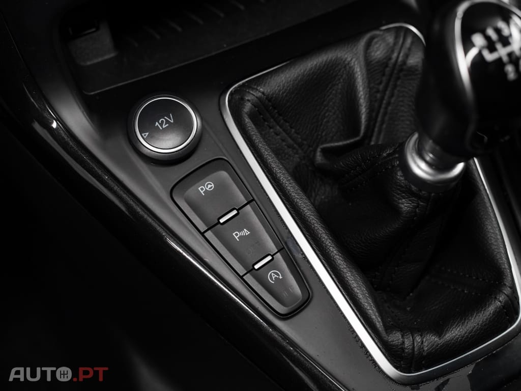 Ford Focus 1.0 EcoBoost S&S TITANIUM