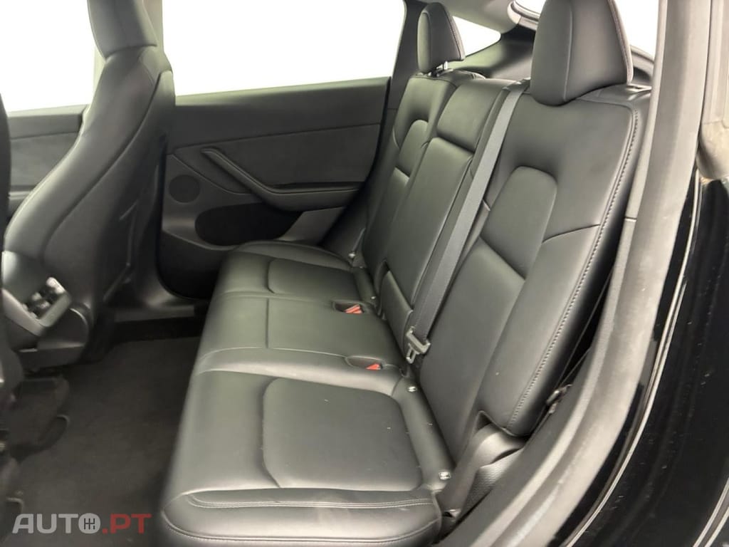 Tesla Model Y Long Range Dual Motor AWD