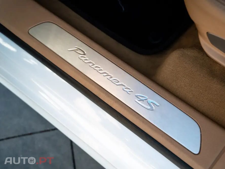 Porsche Panamera 4S PDK