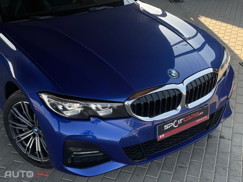 BMW 330 e Touring Pack M Auto