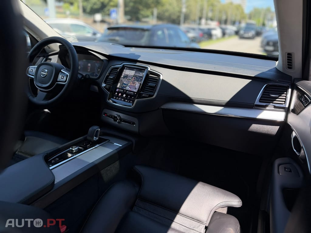 Volvo XC90 2.0 T8 PHEV Ultimate Dark AWD
