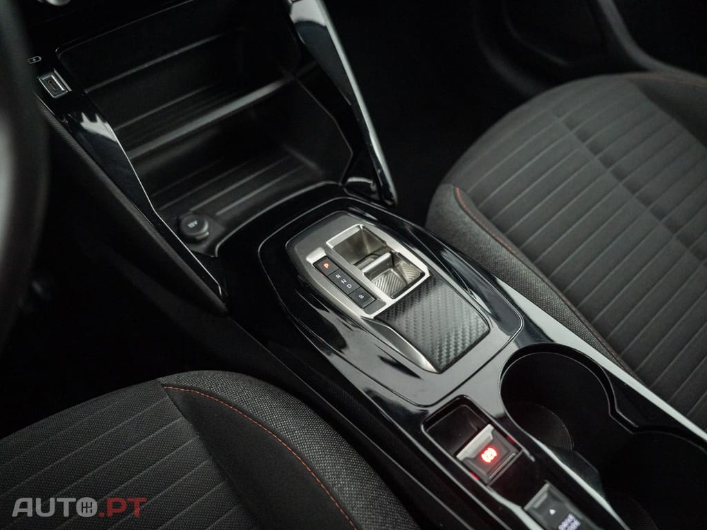 Peugeot E-208 50 kWh Active