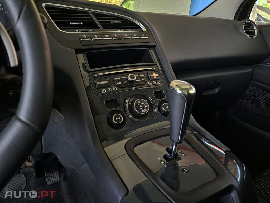 Peugeot 5008 1.6 E-HDi 7L Allure J17 CMP6