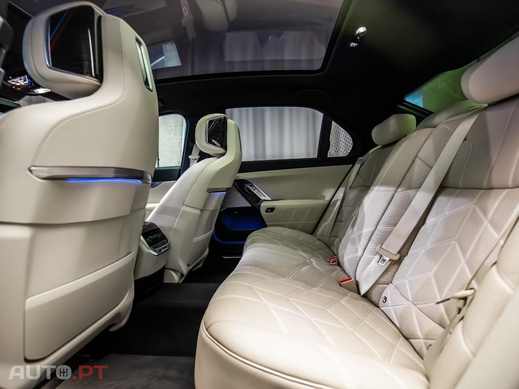 BMW 750 e xDrive M Sport