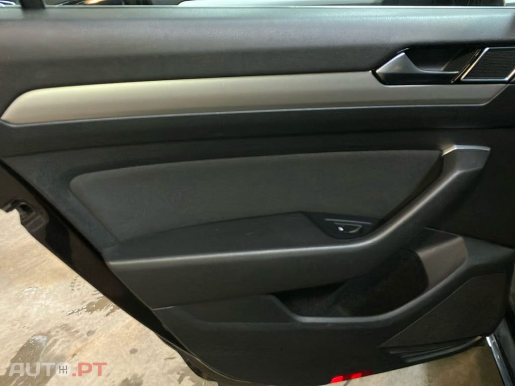 Volkswagen Passat 1.6 TDI Confortline