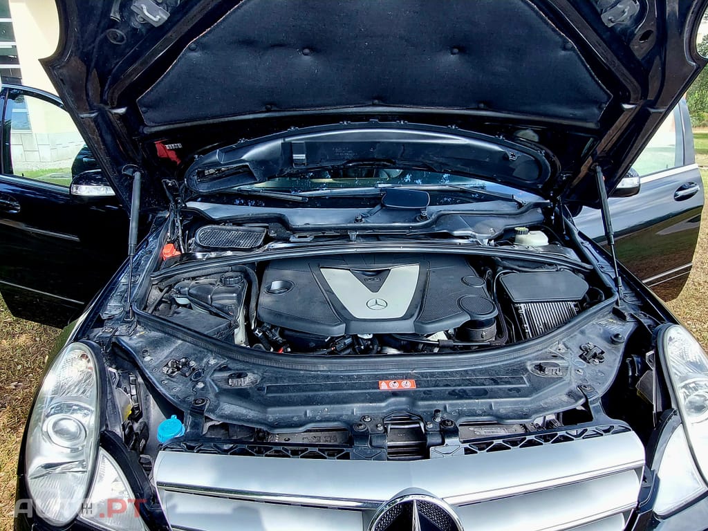 Mercedes-Benz R 320 4MATIC LONGO